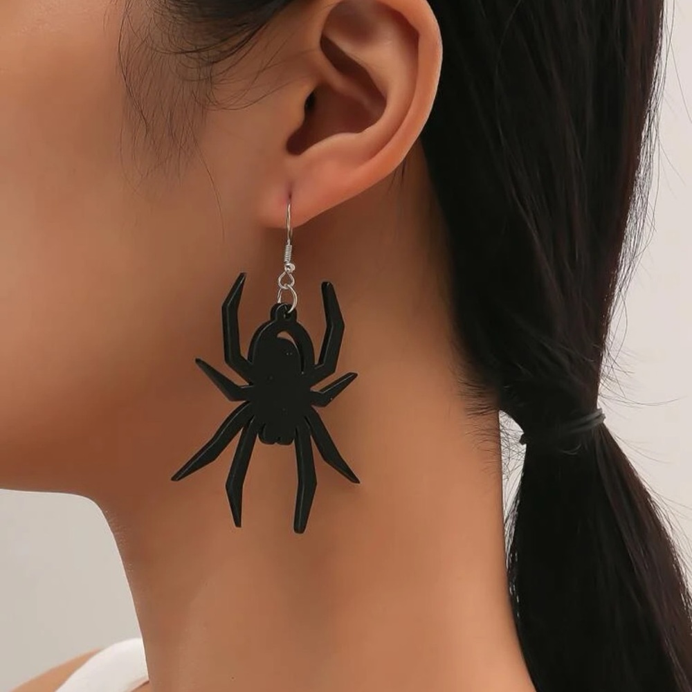 🕷️ Awesome Oversized Spider Drop Earrings 🕷️